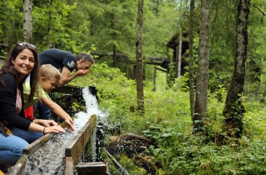 Wandern am Wasser: Familienzeit im Mendlingtal, © weinfranz.at