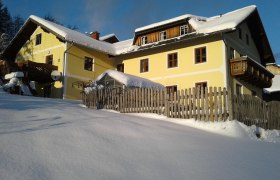 Haus im Winter, © Grasberger