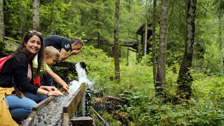 Wandern am Wasser: Familienzeit im Mendlingtal, © weinfranz.at