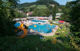 Bathing fun for young and old, © Josef Herfert