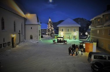 Funkelnde Dorfweihnacht Lunz am See, © Friedl Hofbauer