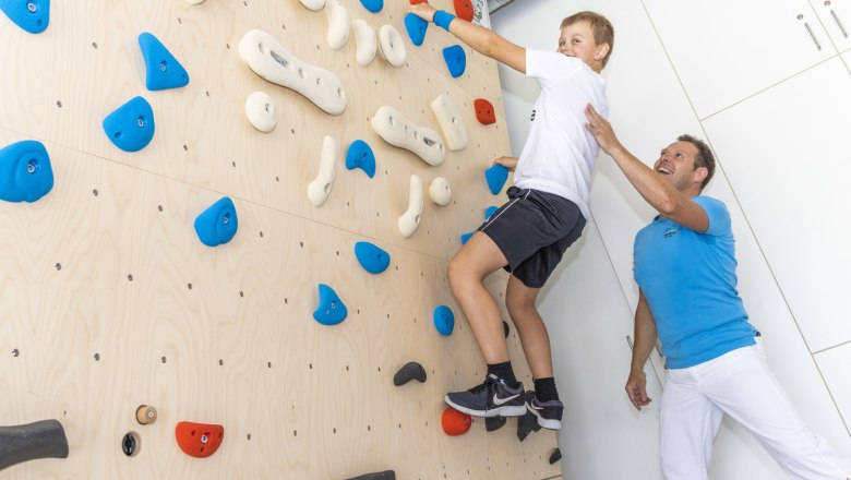 Indoor Kletterwand, © Emotion Therapiezentrum GmbH